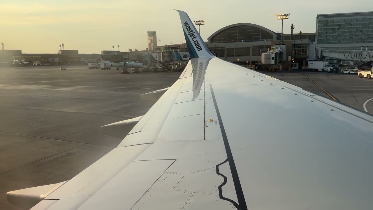 B737-800 WestJet takeoff from Calgary YYC
