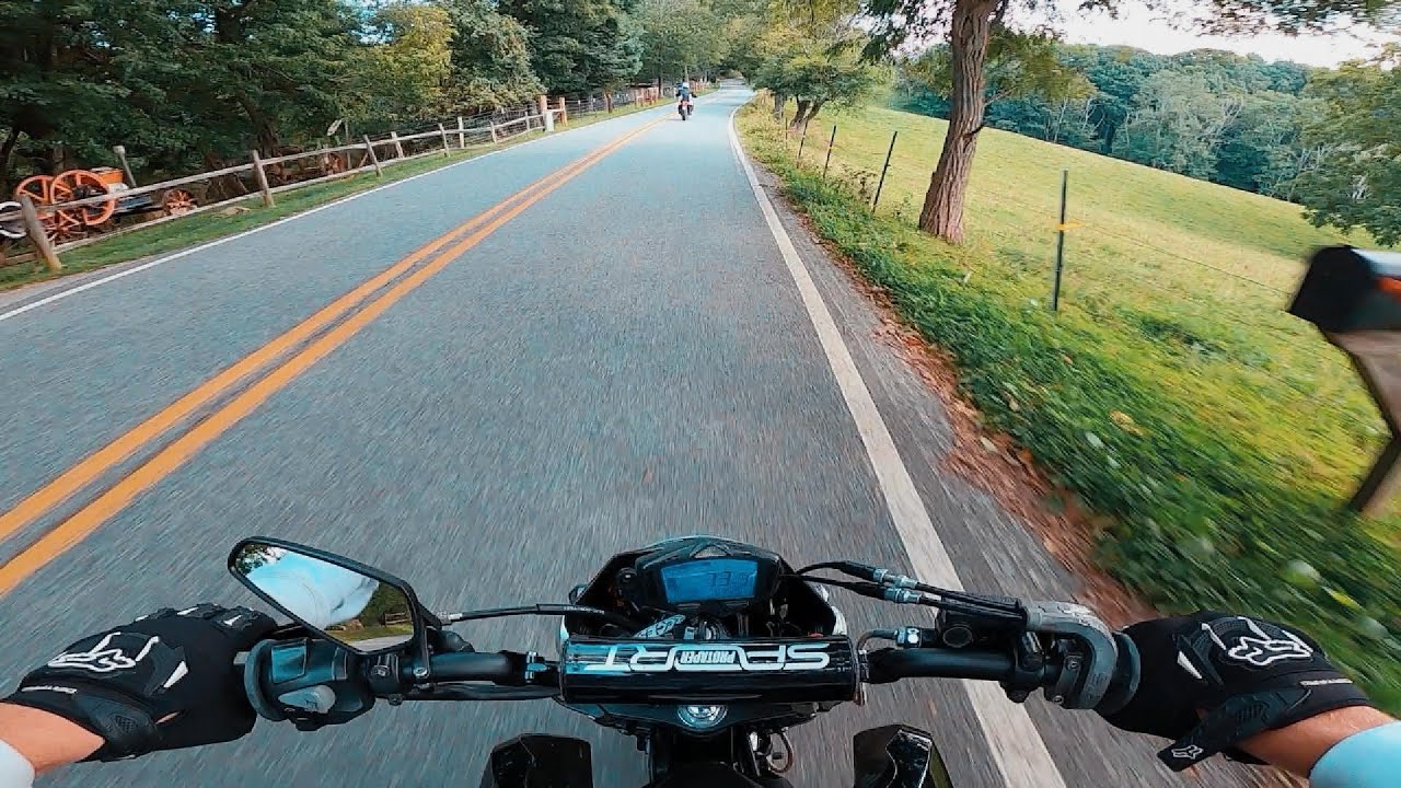 HONDA GROM Vs Country Road