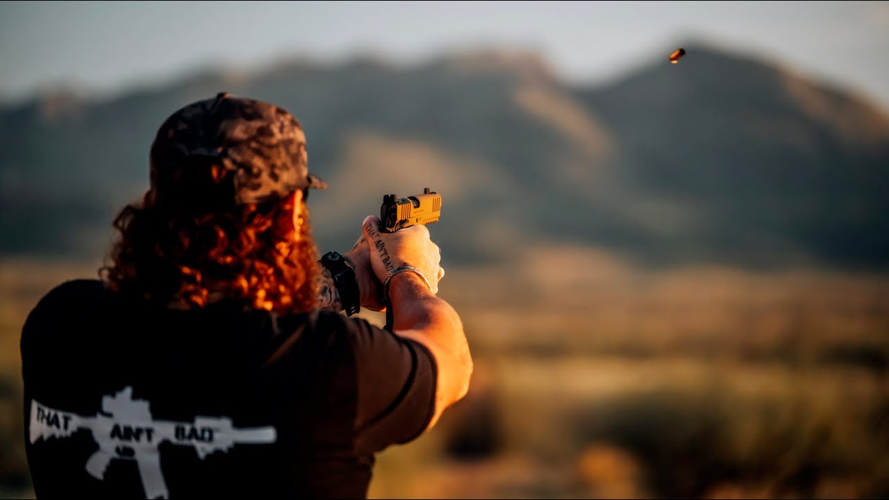 Новый мировой рекорд: выстрел из 9-мм пистолета на 1058 ярдов