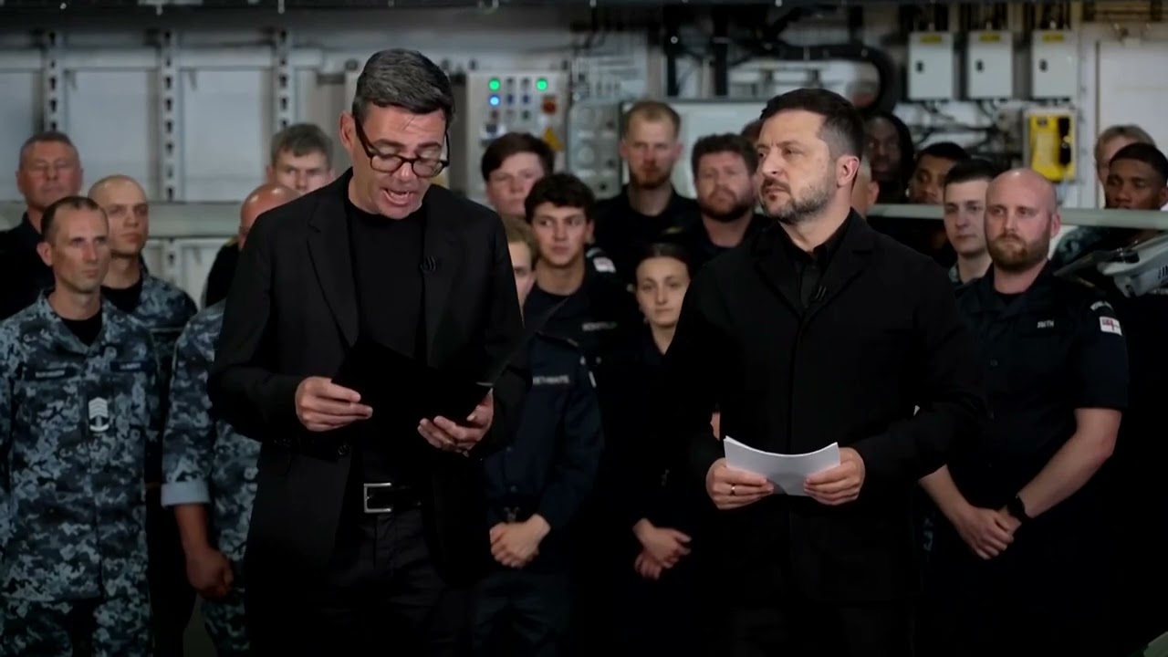 Бернем приветствует Зеленского в Великобритании как первого иностранного лидера