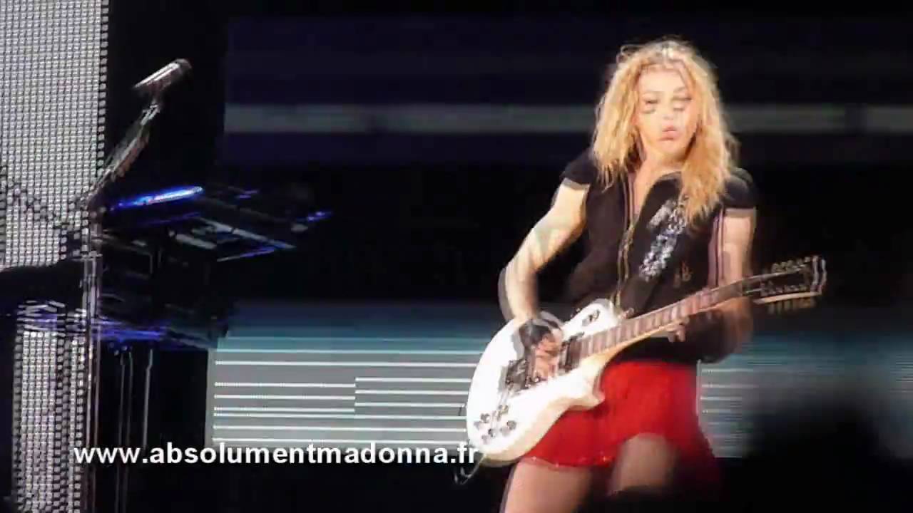 Madonna   Sticky & Sweet 2009 Dress you up HD Live in Paris & Barcelone
