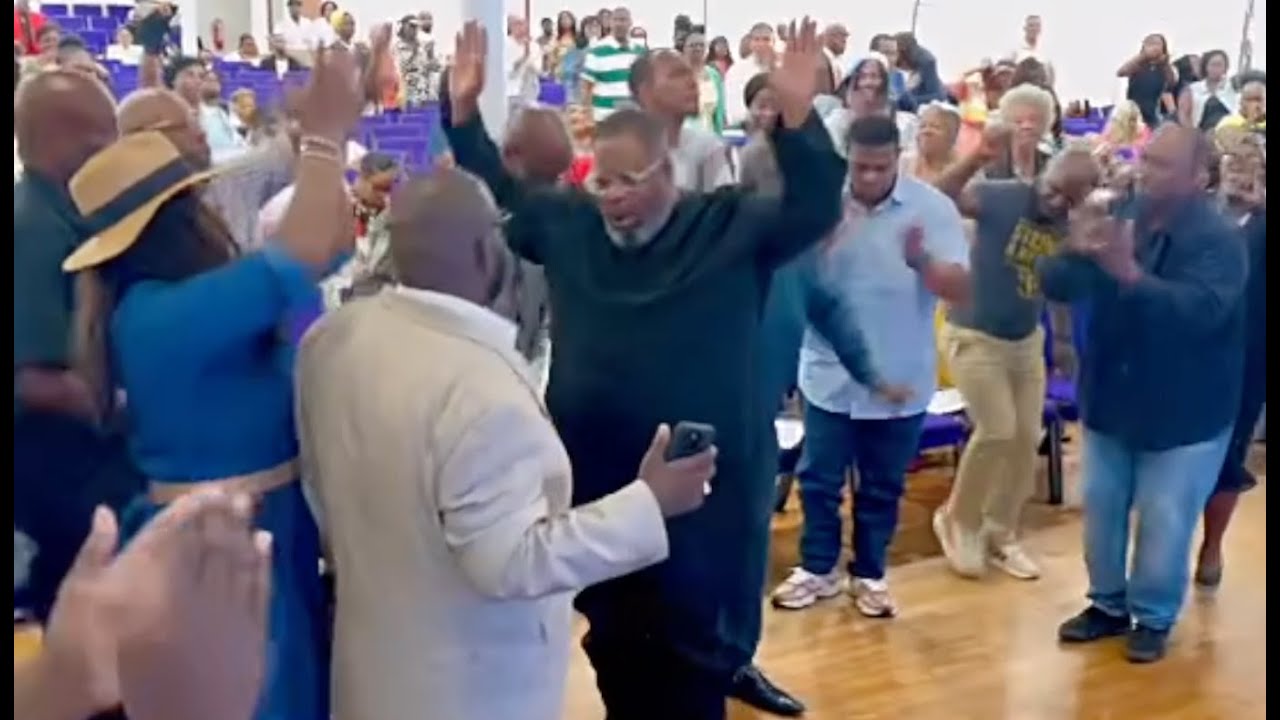 PRAISE HIM BISHOP WALKER!!!! Love Fellowship Tabernacle Praise Break (2025)