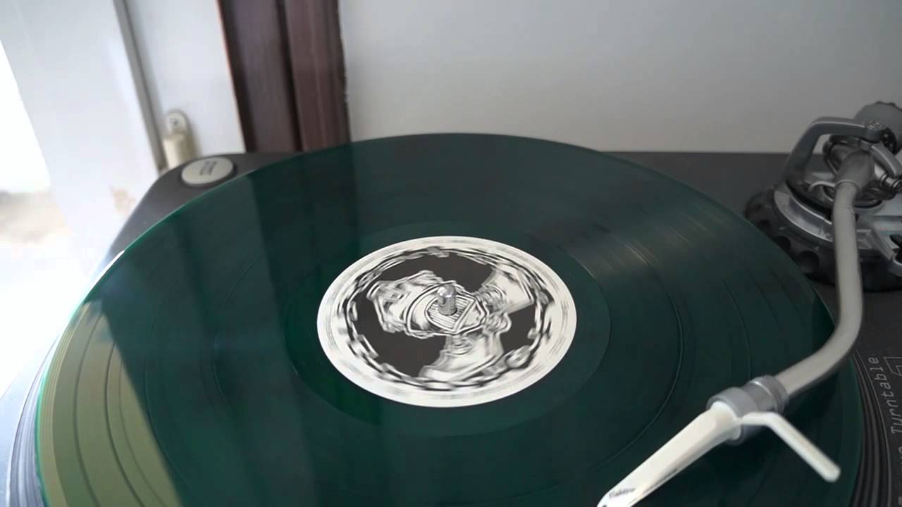 Dosis Decibel 03 - A2 - Sam-C - Short Tribal Man