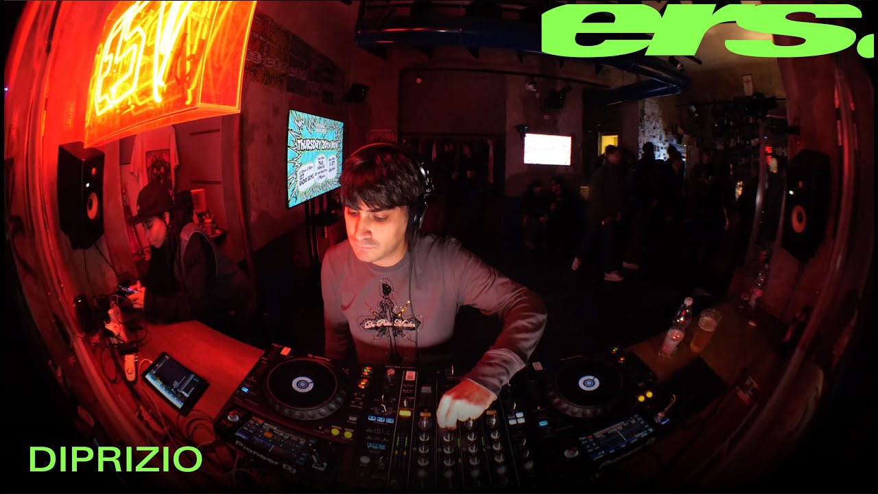 20.11.25 DIPRIZIO | RADIO IN VETRINA