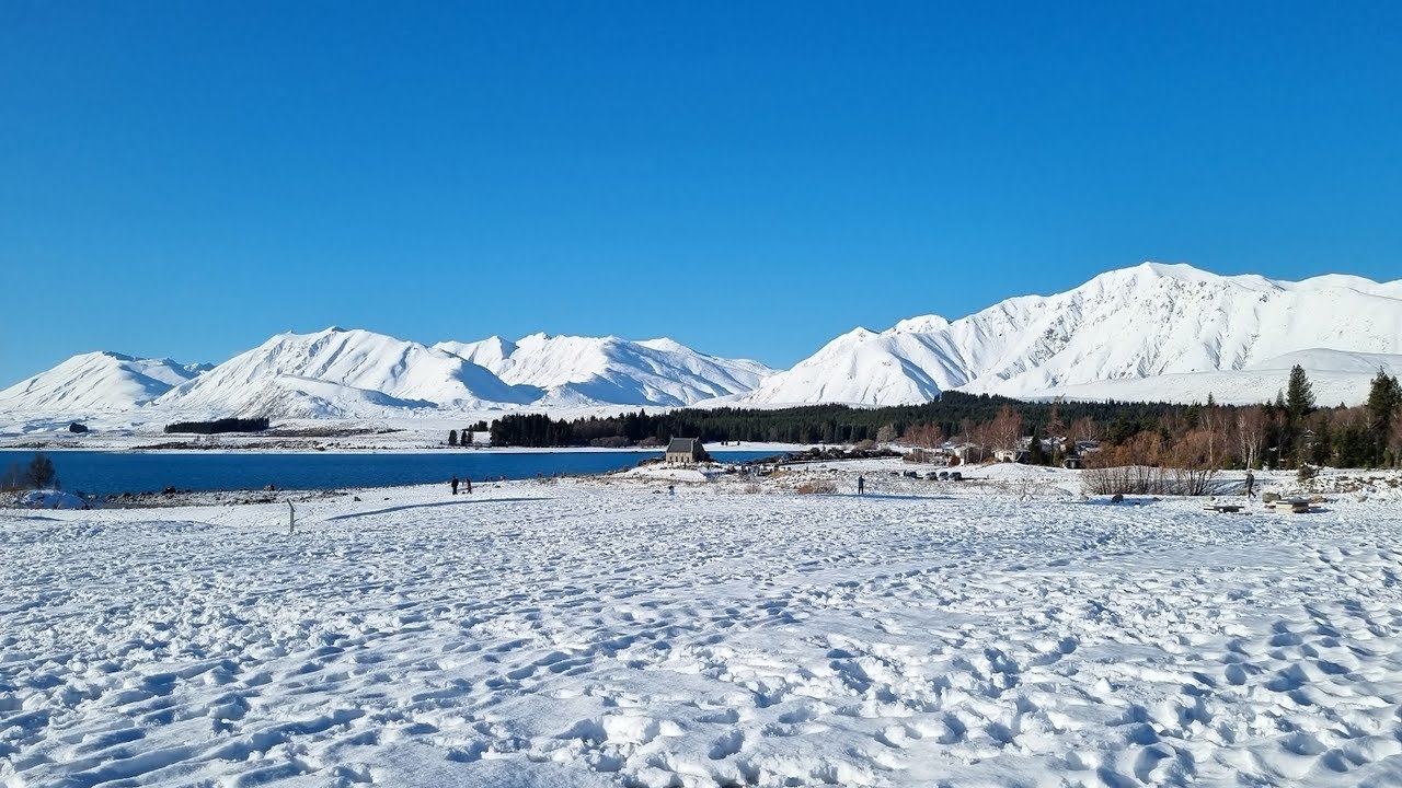 Exploring the Magic of Lake Tekapo: A Visual Journey