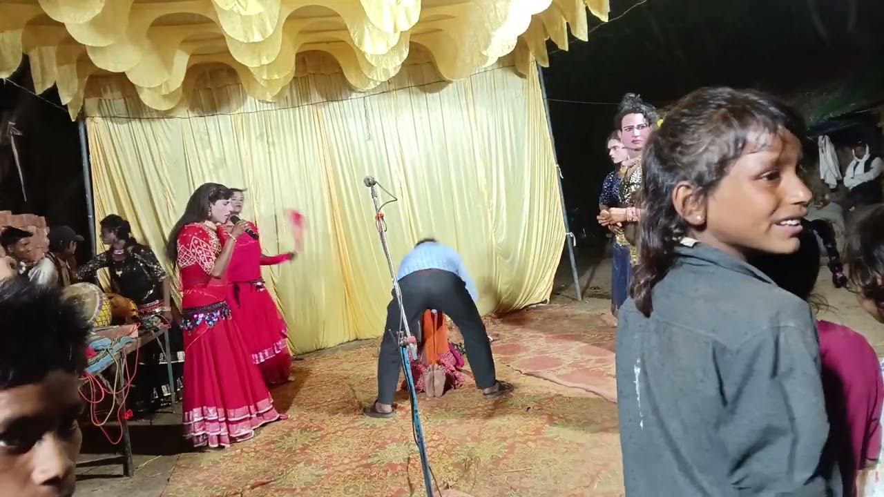 छोटकऊ  निषाद झुमरा नाच 7054802842 बिछाव खटिया चलो आई है साउंड सिस्टम मलिक  9621351678👍 लाइक करें