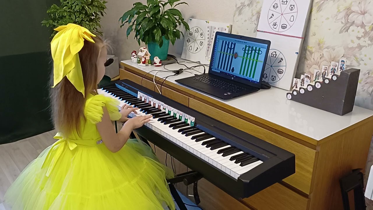 Soft Mozart Winter Recital 2025-2026: Ekaterina (5) plays 