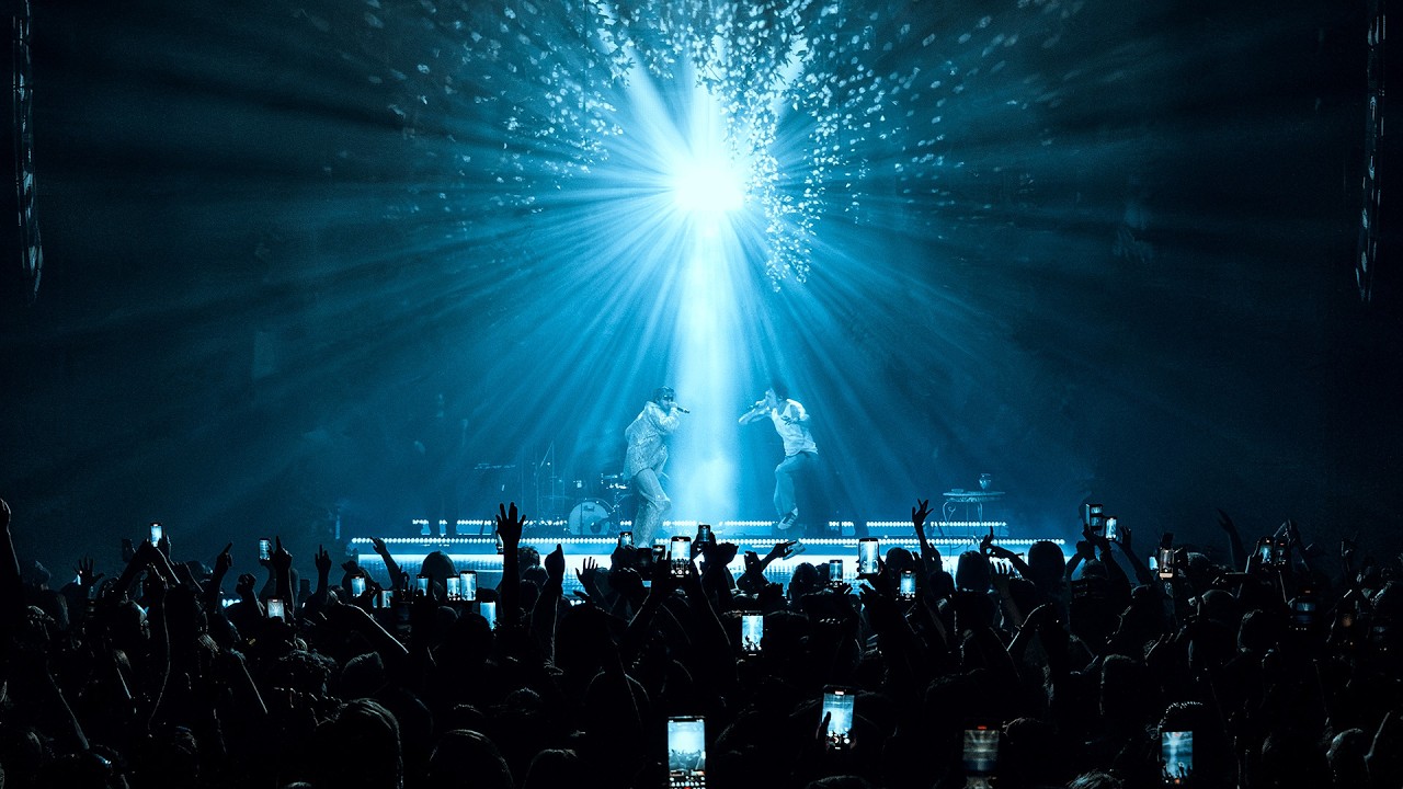 Roméo Elvis & Oscar and the Wolf - Bon Sens (Live - Ancienne Belgique)