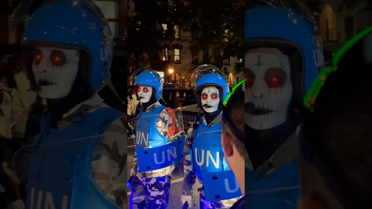 Halloween Parade 2024 🎃✨ NEW YORK CITY 🧙&zwj;♀️💀👻 #halloween2024 #halloweenparade #halloween #nyc