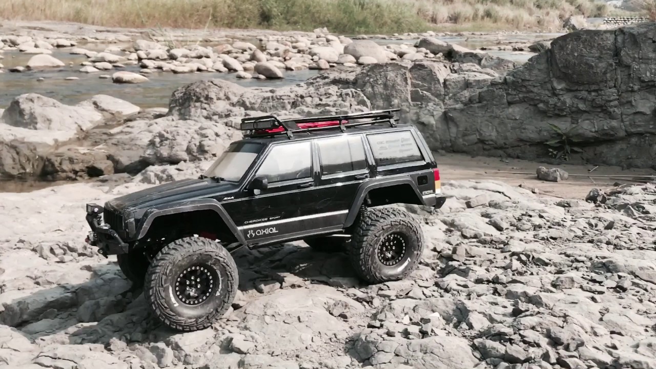 1.9 louise CR-GRIFFIN Tire Test at Scx10II