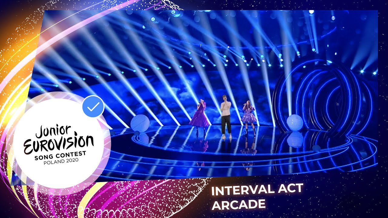 Duncan Laurence, Viki Gabor and Roksana Węgiel perform Arcade - Junior Eurovision 2020