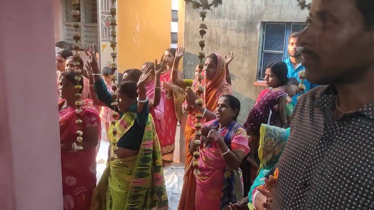 Hori naama ki ananda dhaka bujta parban