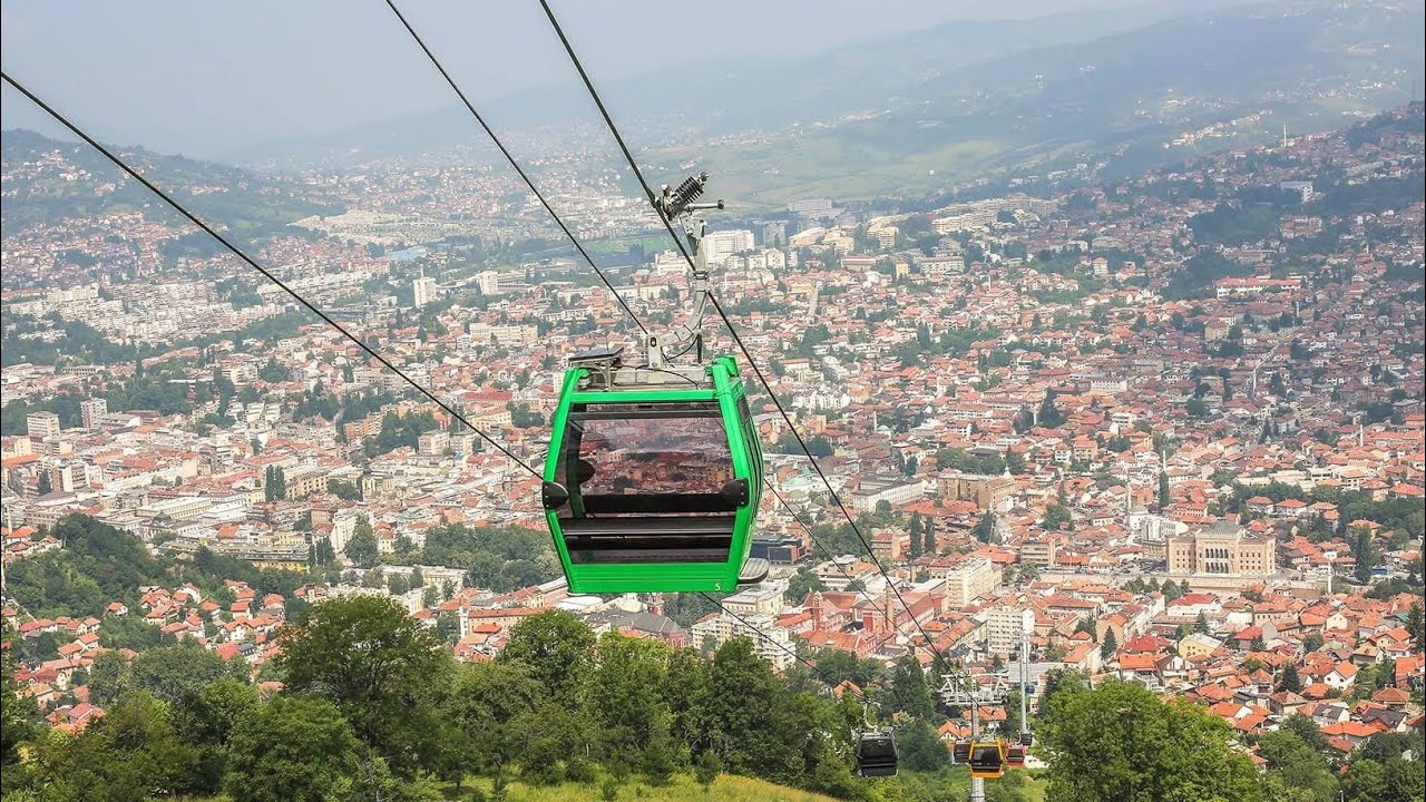Vozim se Sarajevskom žičarom | Riding the Sarajevo cable car