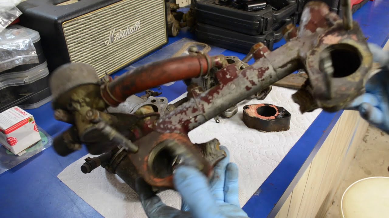 #MG MGB project carburetor and intake removal #CLASSICCAR #RESTORATION