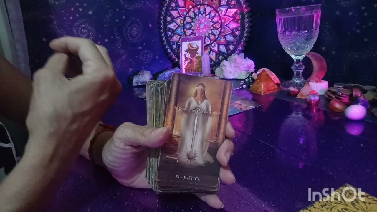 Escorpião ♏ Falando de Amor ❤️ Você escolhe: Recuperar um amor do passado ou viver um novo amor ❤️😻