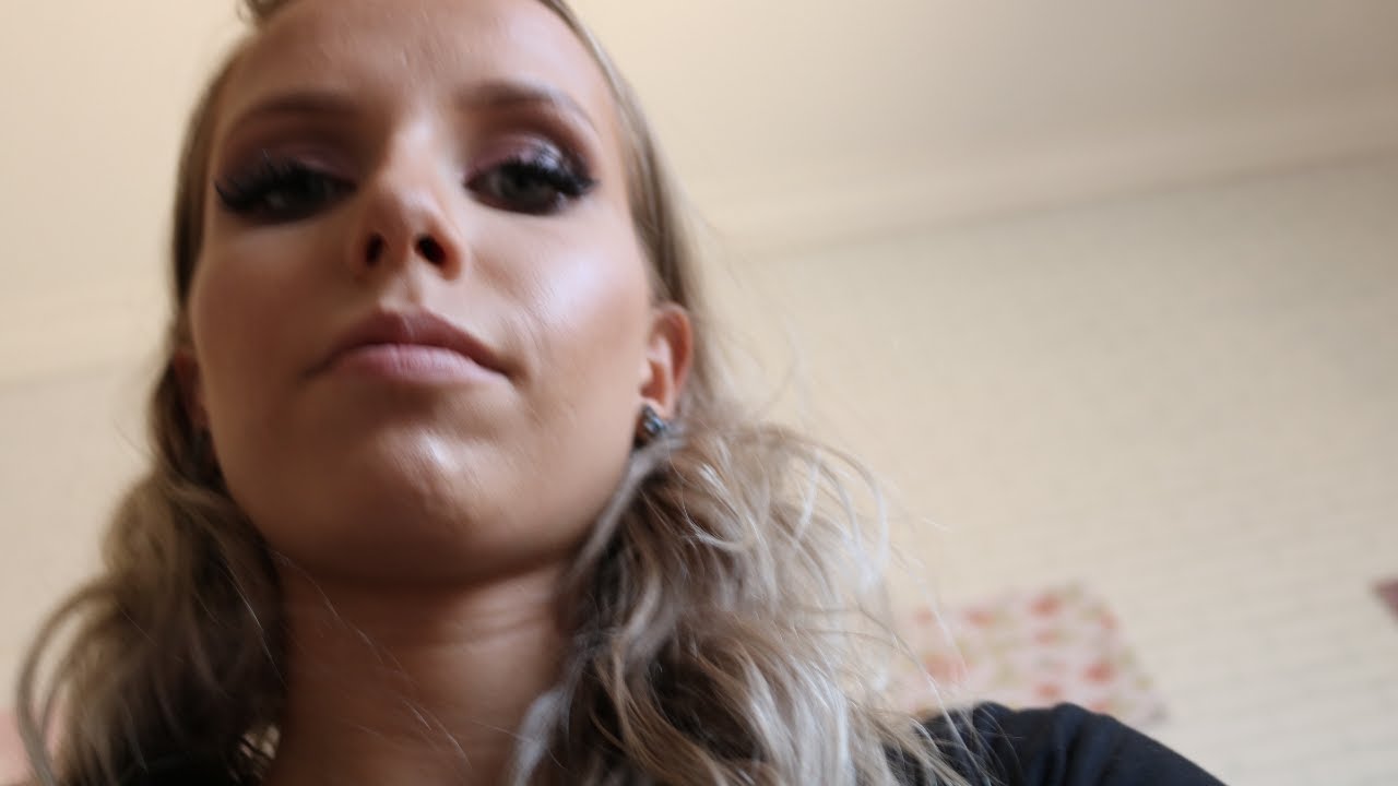 ASMR ACUPUNTURA E MASSAGEM - Bruna ASMR