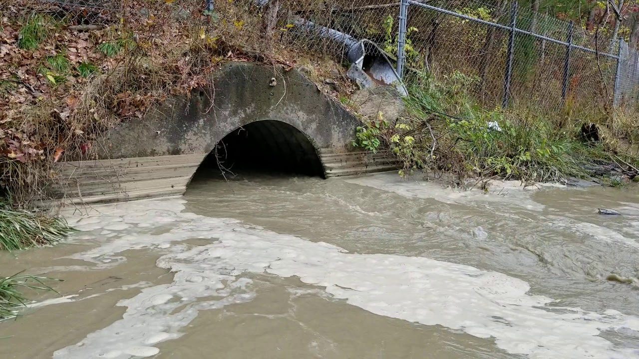 Culvert pipe collapsing caught on camera