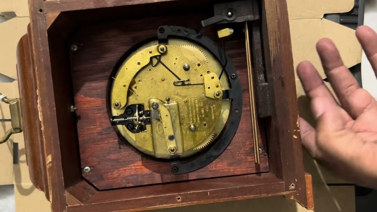 Seth Thomas USA Floating Balance wheel - Exeter.W. Antique Bell clock - Part 1