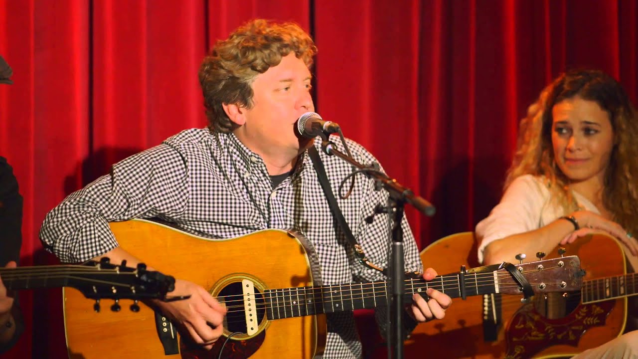 Shawn Camp performs 