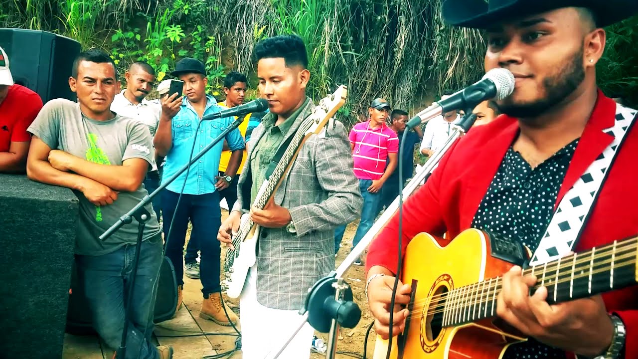Los Traviezoz de Olancho - Mis dos vicios