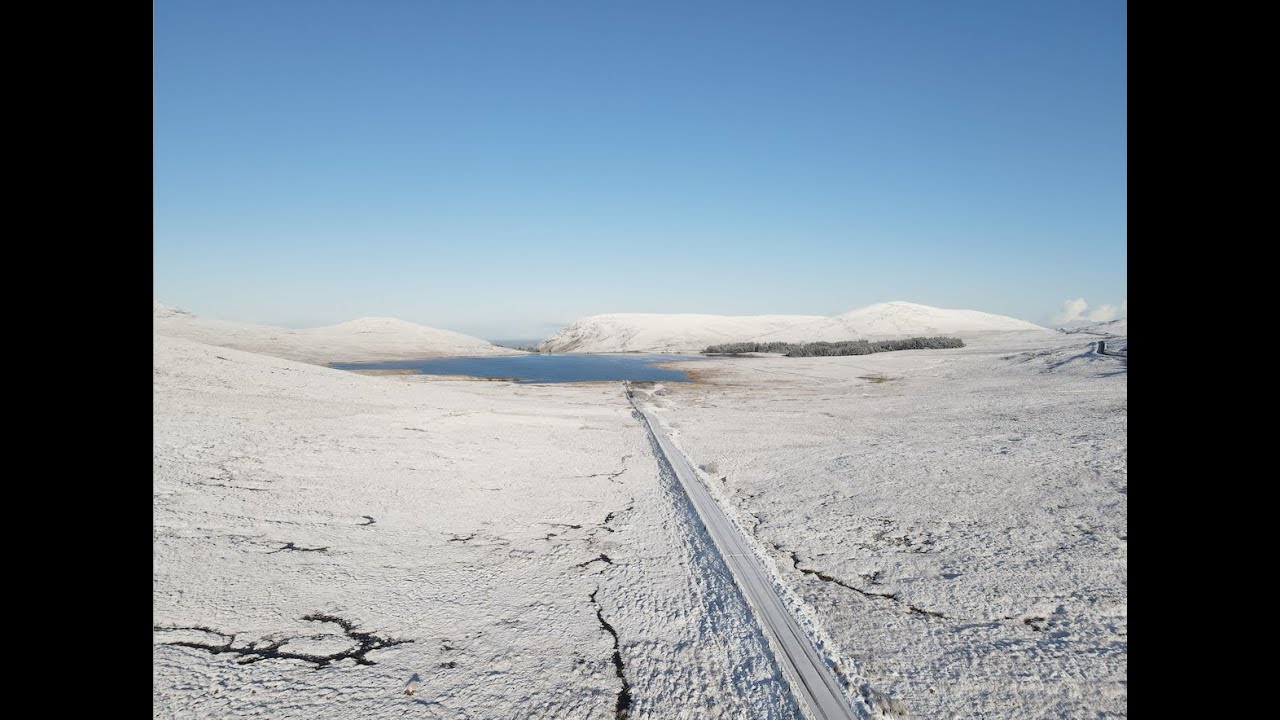 DJI MAVIC AIR2 OVER SPELGA DAM IN THE MOURNE MOUNTAINS IN WINTER