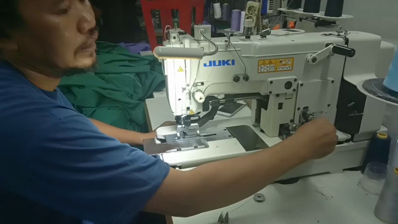 Mesin lubang kancing juki