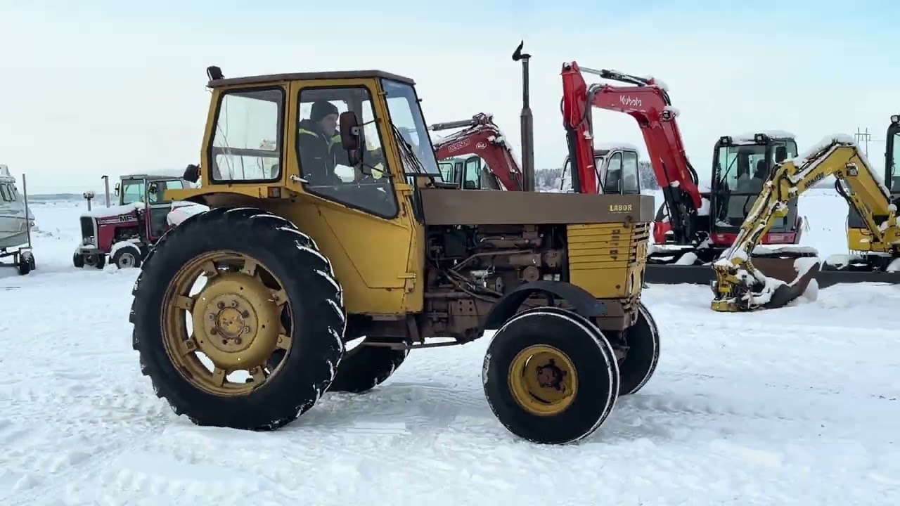 Huutokaupat.com myy! Valmet 702, 1974 traktori., Nivala
