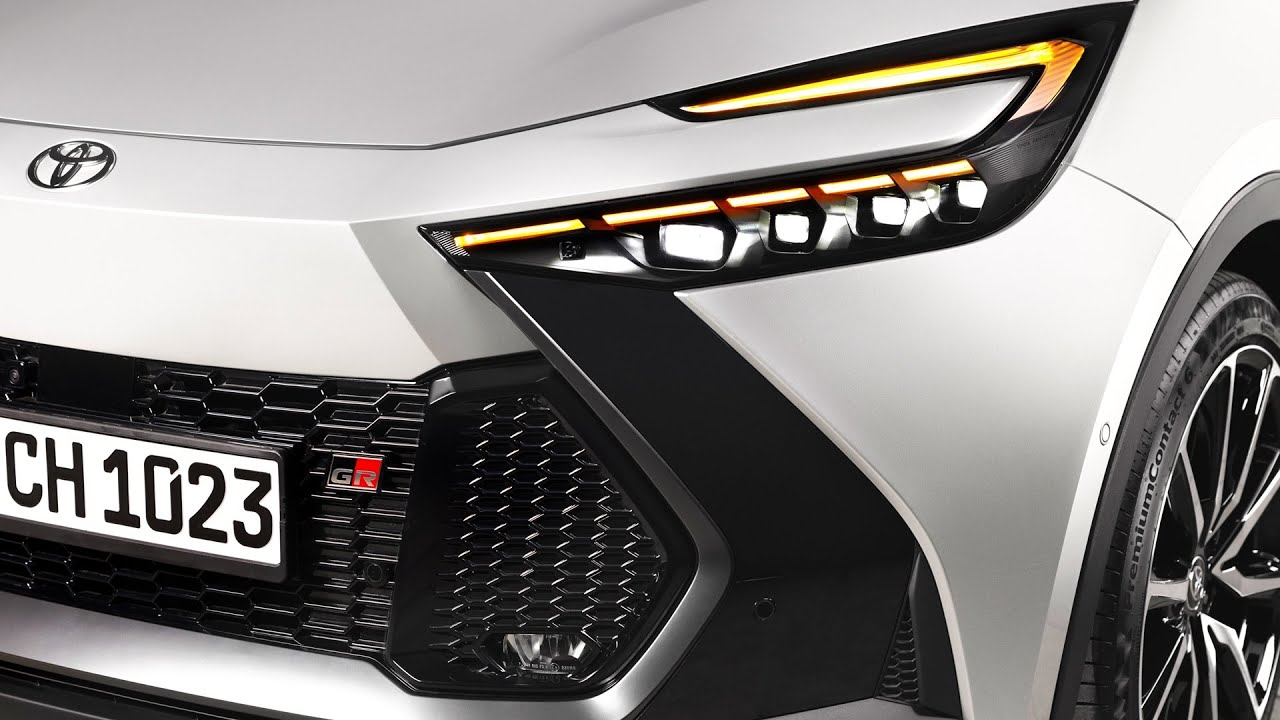 Новая Toyota C-HR gr sport plug 2024 года в гибридном исполнении — стильный внедорожник-купе