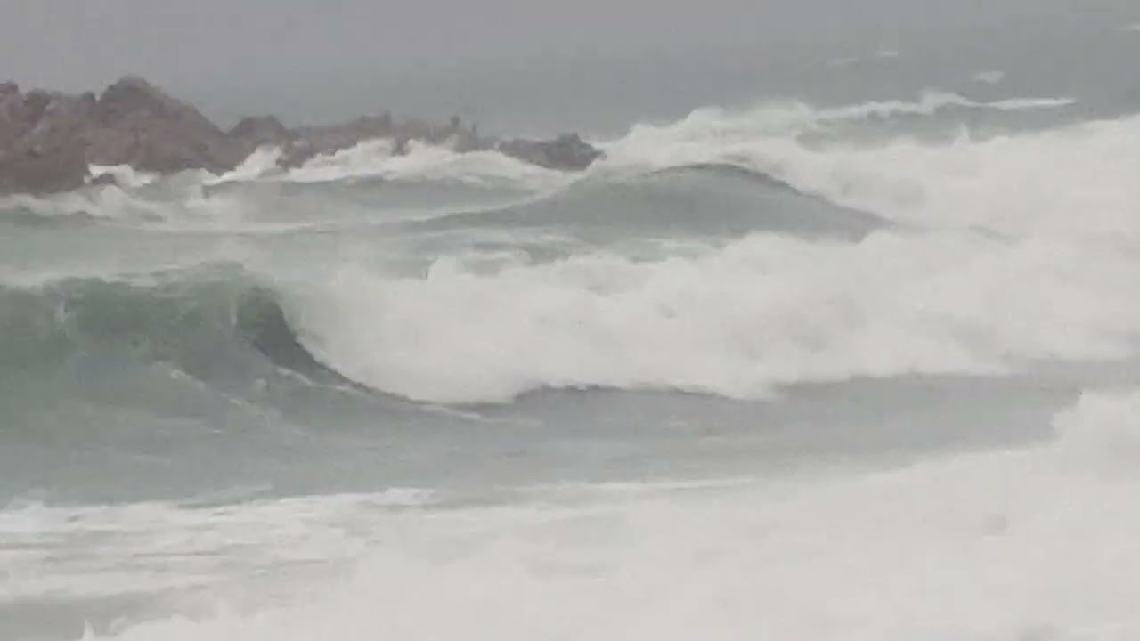 Waves off the Tomb of King Munmu in the Sea of ​​Pohang, Korea