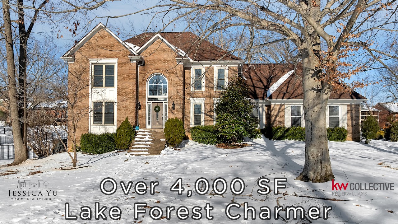 Lake Forest Charmer | 514 Woodlake Dr, Louisville, KY 40245