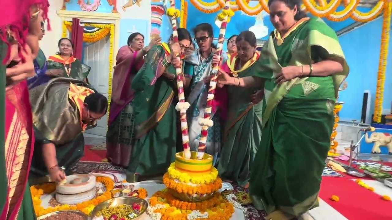 ఆల్వాల్ మందిరంలో అత్యద్భుతంగా పసుపు దంచిన కార్యక్రమం(special mini vlog )