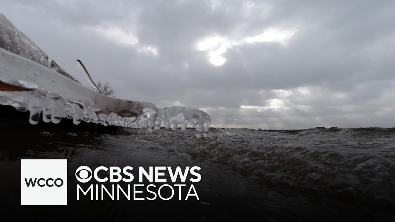 How does ice form on lakes?