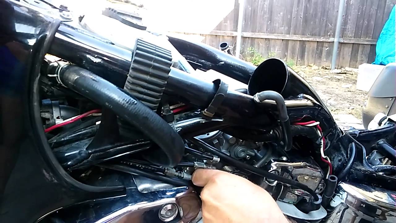 Honda Shadow 1100 carburetor removal