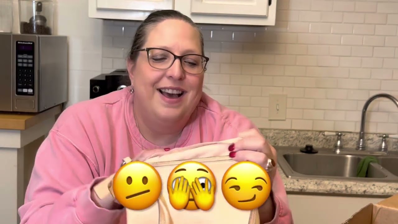 ThredUP Coach Rescue Box- Trashed bags&hellip;. Is this the worst one yet?! Can we even break even?! 🤦&zwj;♀️