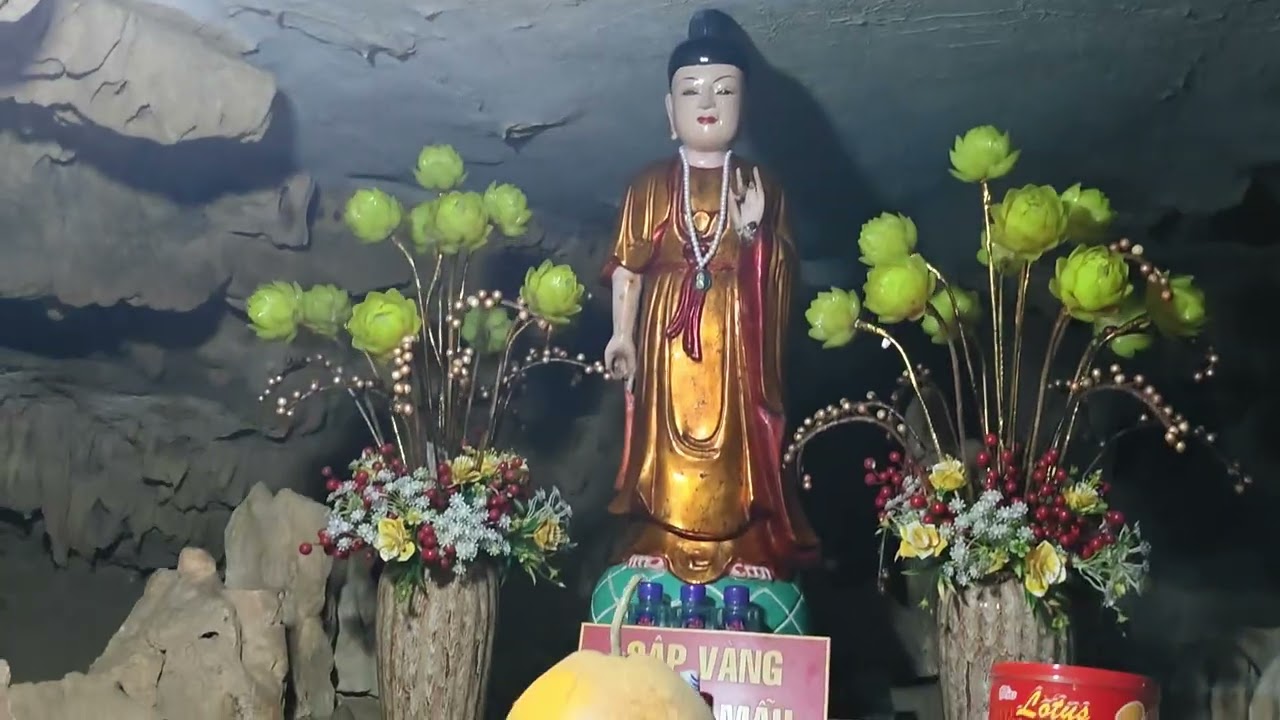 DU LỊCH TÂM LINH CHUA TIÊN TỈNH HOÀ BÌNH