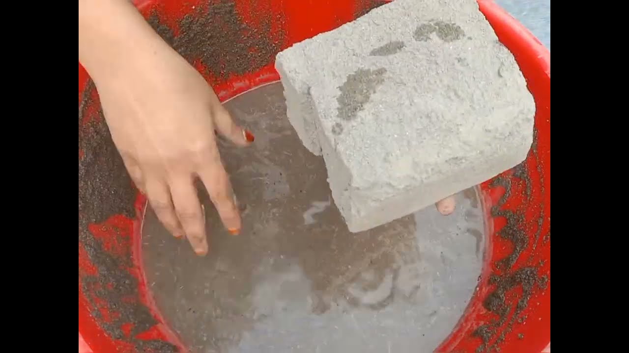 New video cube shapes granny sand cement water crumbling in tab Yammy 🤤 28 January 2026