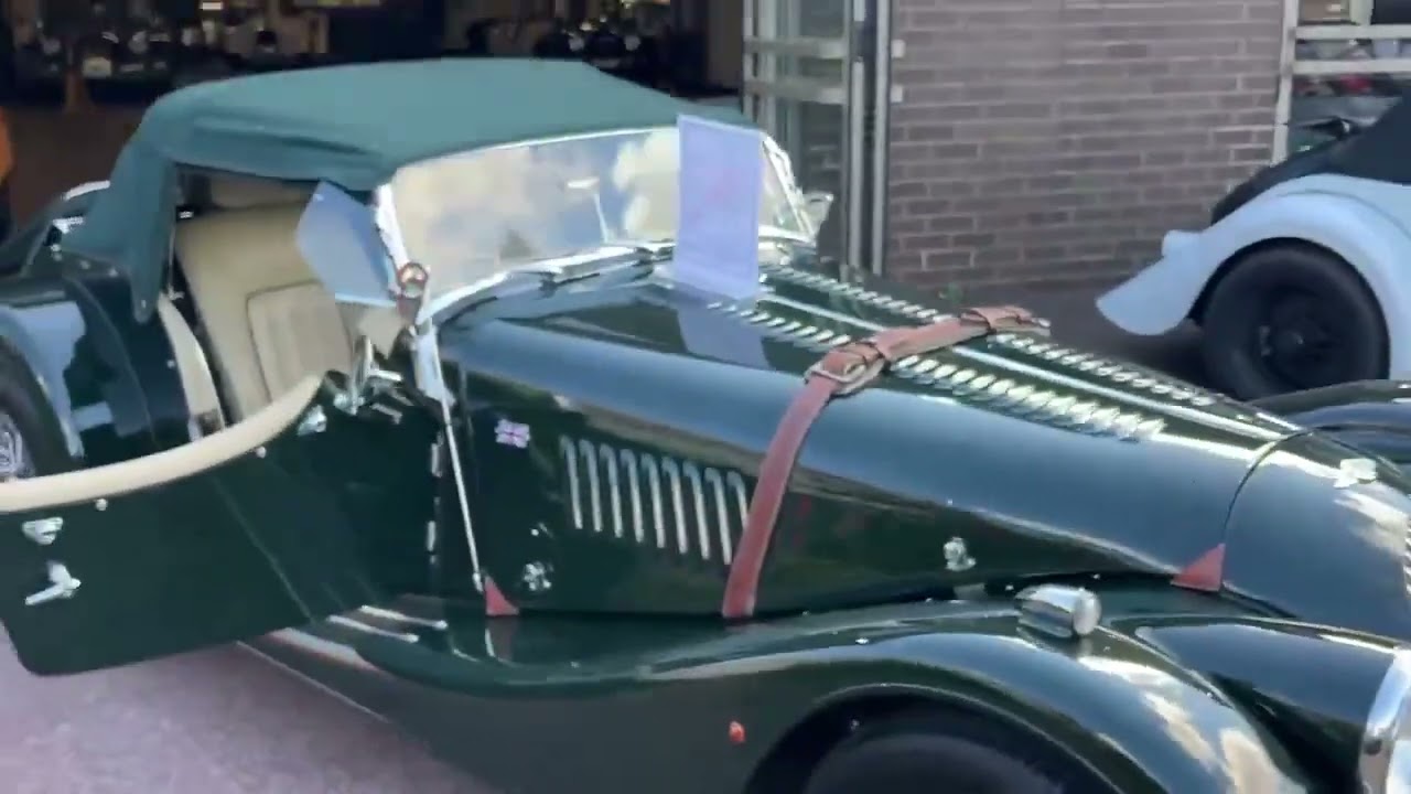 MORGAN PLUS 8