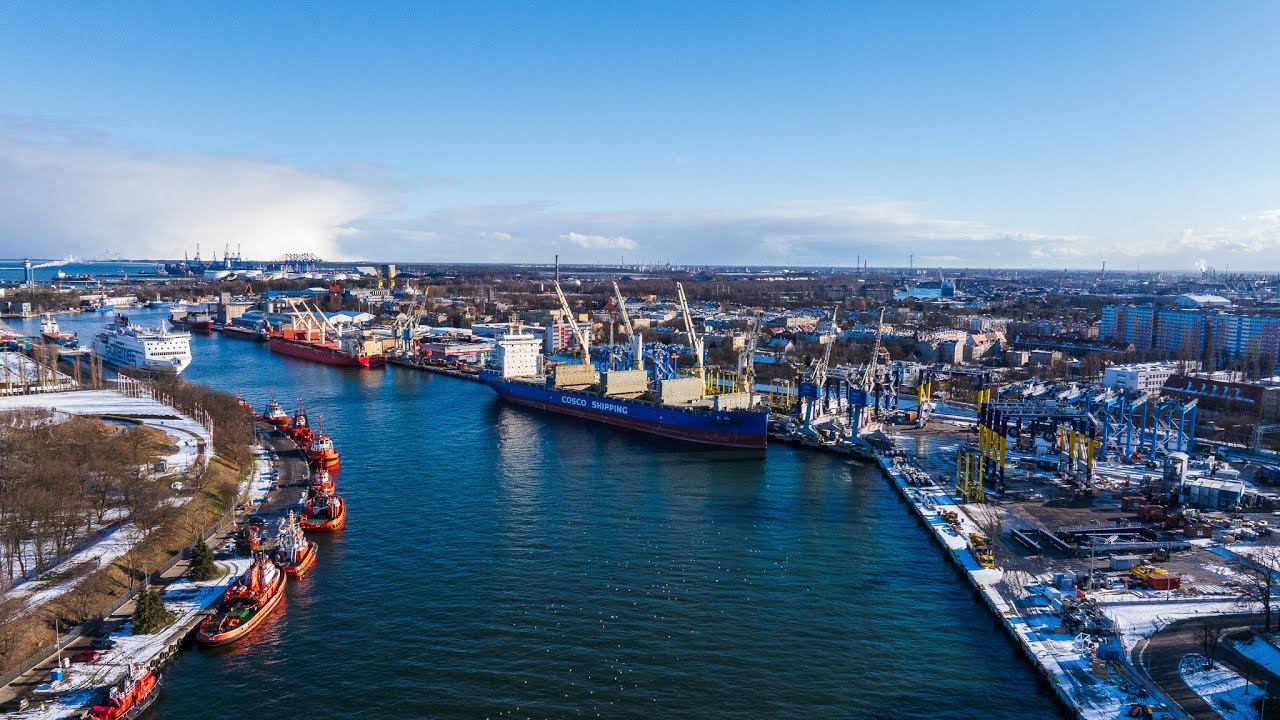 Port Gdańsk: przeładunek maszyny do drążenia najdłuższego tunelu kolejowego w Polsce