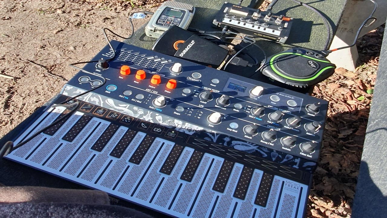 I went to the park and made some MicroFreak presets (and did fancy video editing)