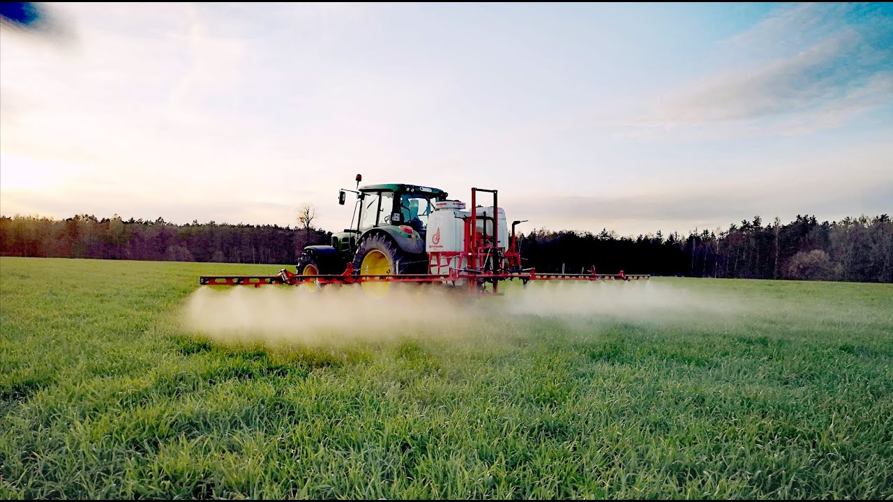 dokarmianie pszenżyta (aminokwasy! siarczan magnezu! mocznik!!!) JD6330 & AGROMECHANIKA 1000
