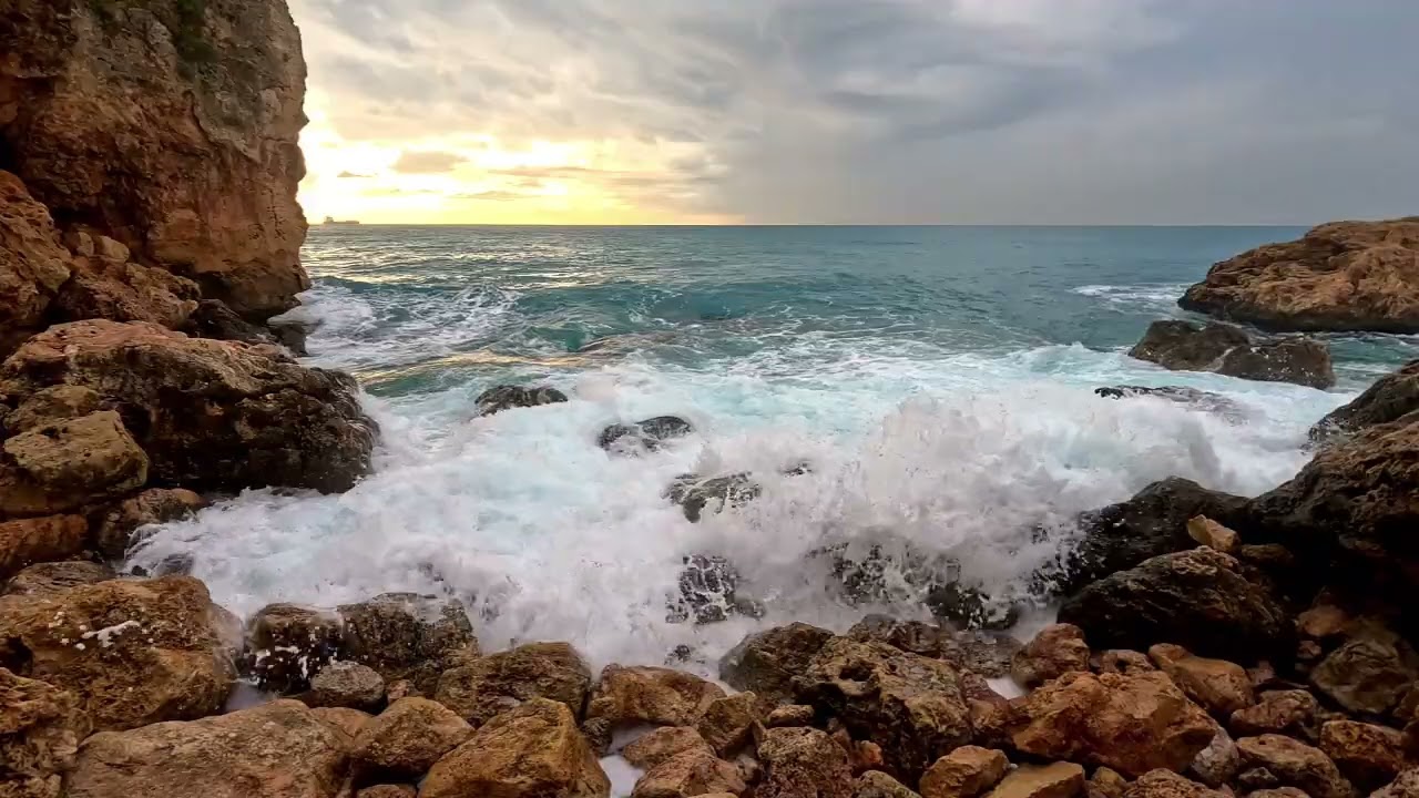 You Won’t Believe How Peaceful This Ocean Island Feels