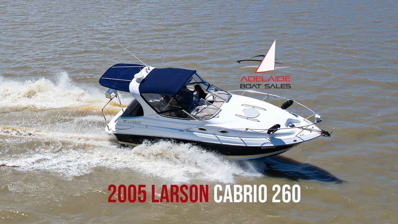 Larson Cabrio 260 - Luxury sports cruiser