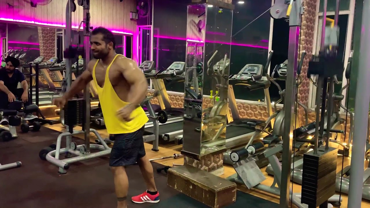 Coach Sahil at Gymaholic Sector 71 Mohali Punjab