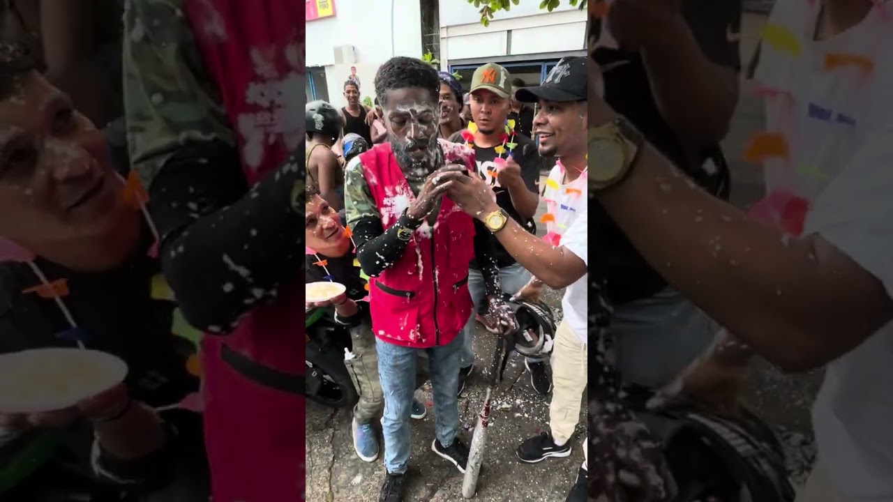 JAY TOMY | Broma El cumplimentado equivocado MOTO NUEVA