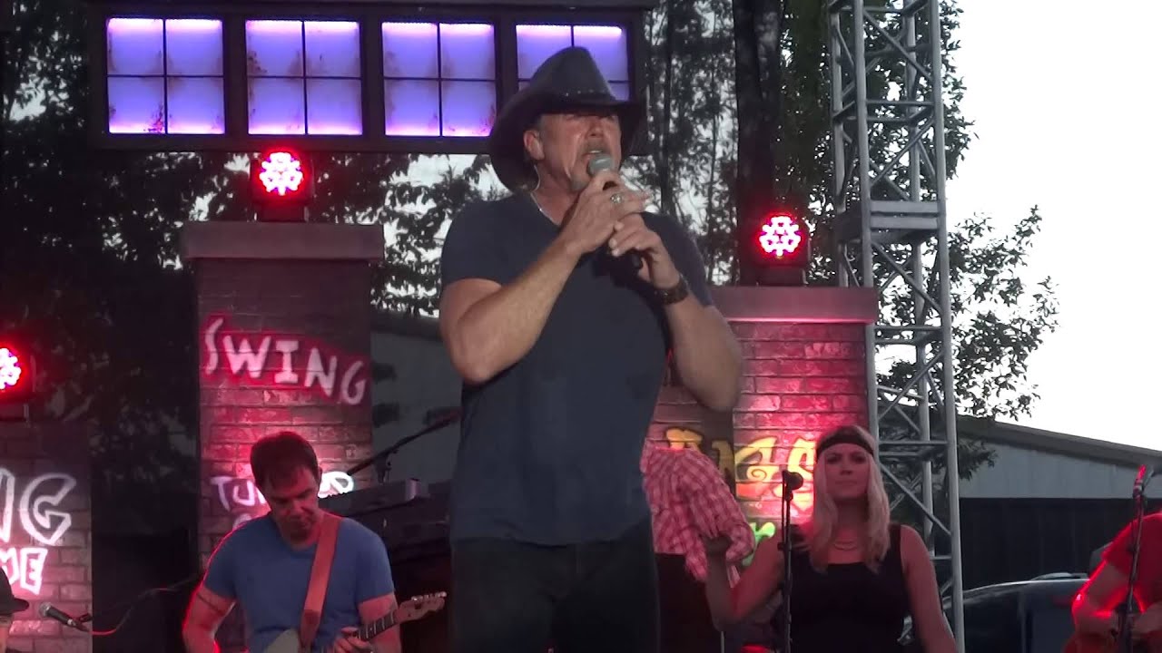Trace Adkins  - Heartbreak Song - Backroader21