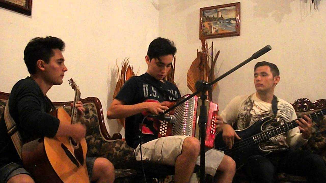 Grupo Samoyedo polka mix Carabina y Descarrilando