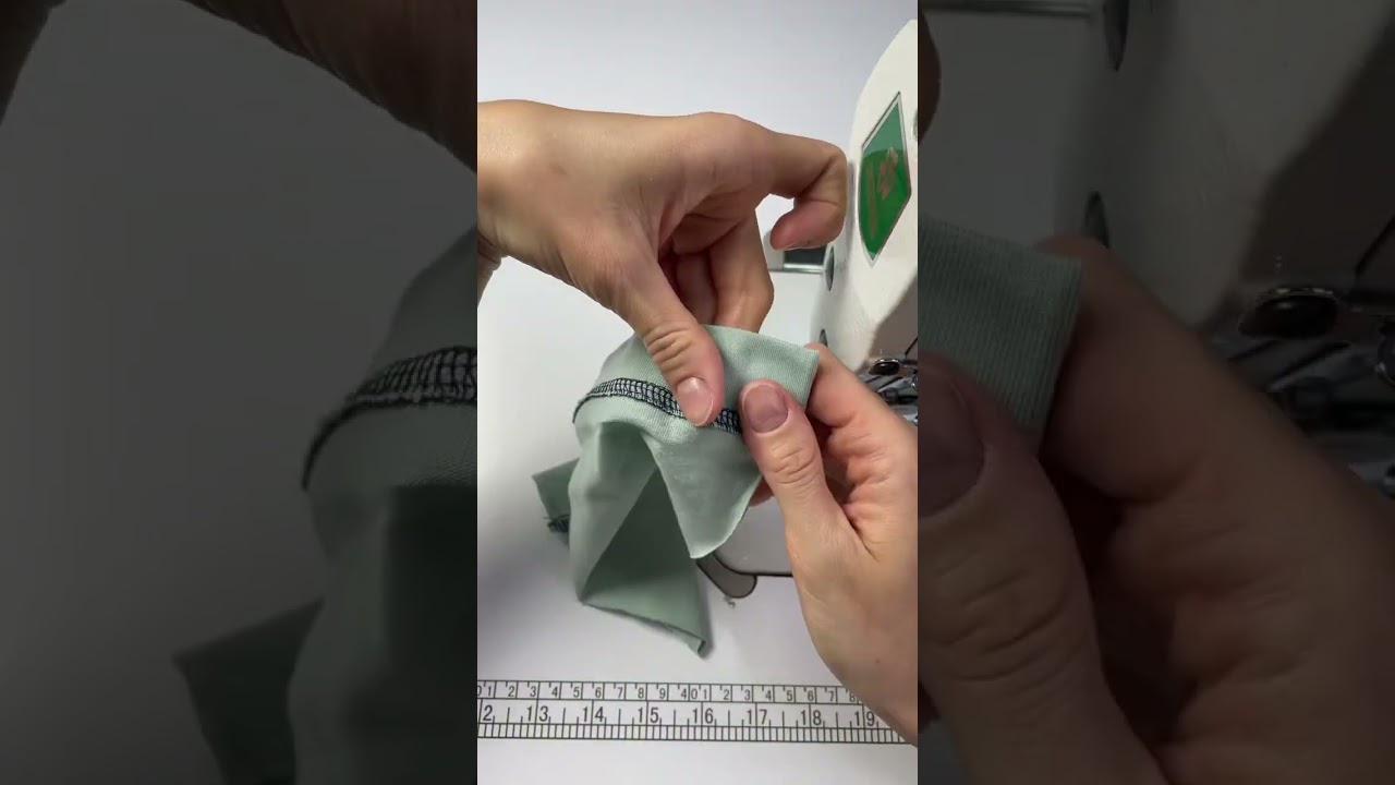 Как подогнуть низ футболки без распошивалки