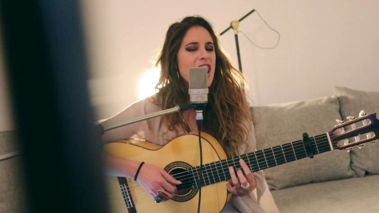 Ayer por mi, hoy por ti - María Pelae