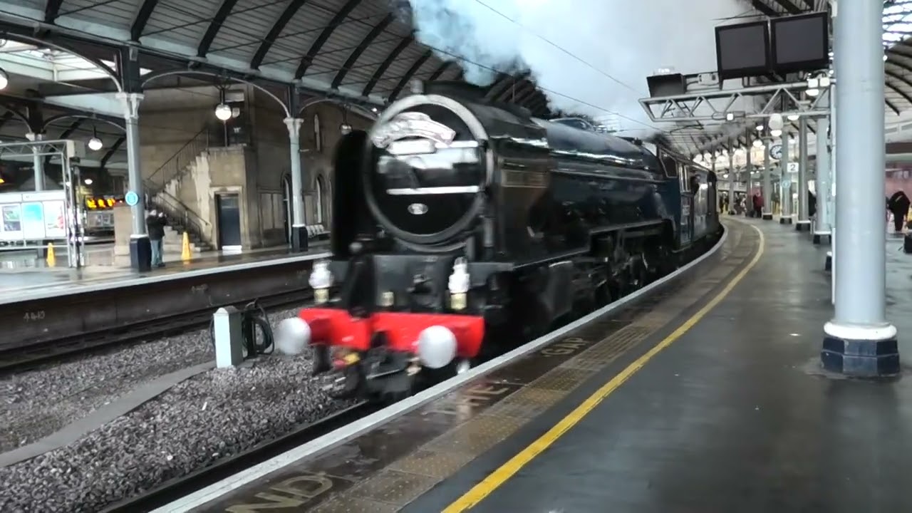 Peppercorn A2 Pacific No. 60532 'Blue Peter' Passes Through Newcastle  -  27th November 2025
