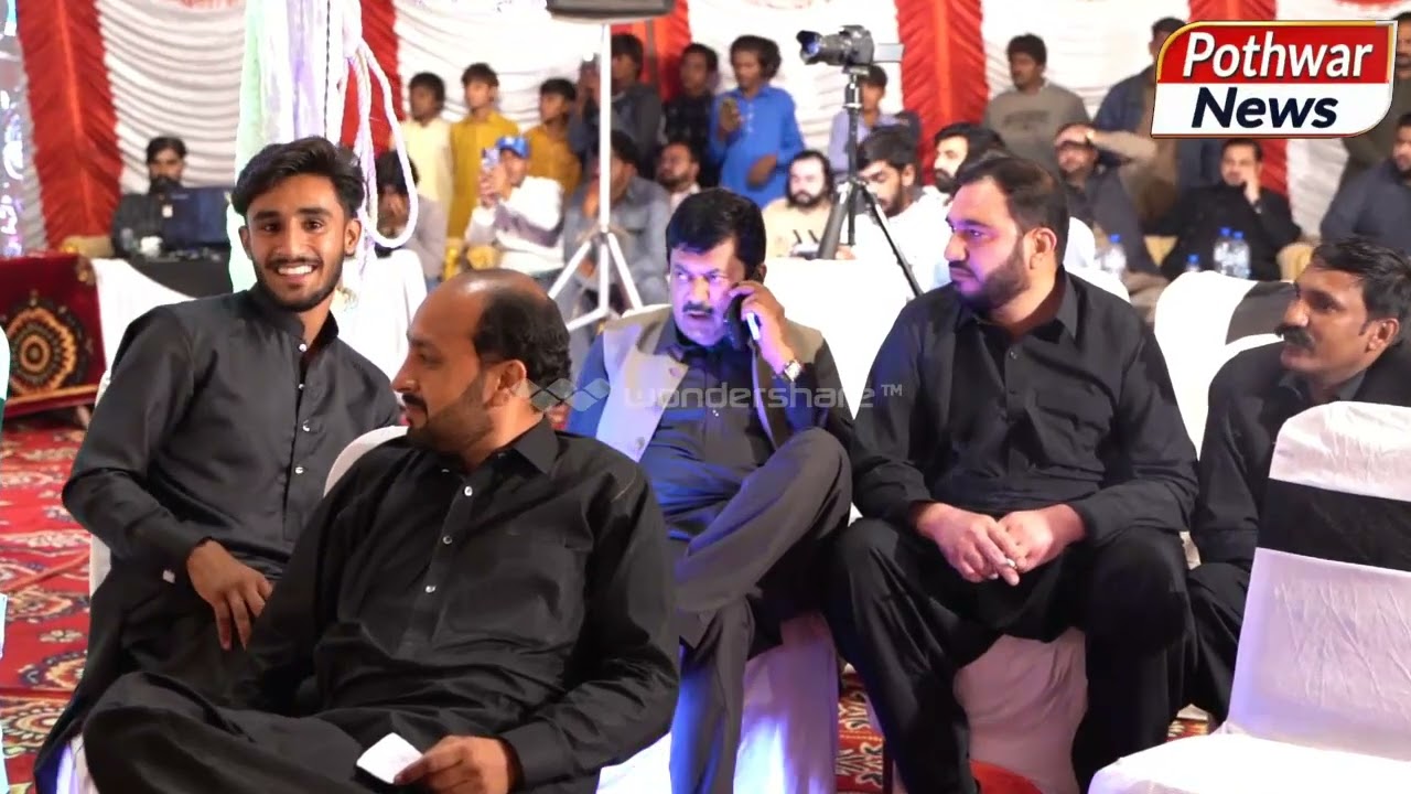 Raja Nadeem vs Umar Bharri Pothwari Sher T chock Rawat  l APTV Apnapothwar TV